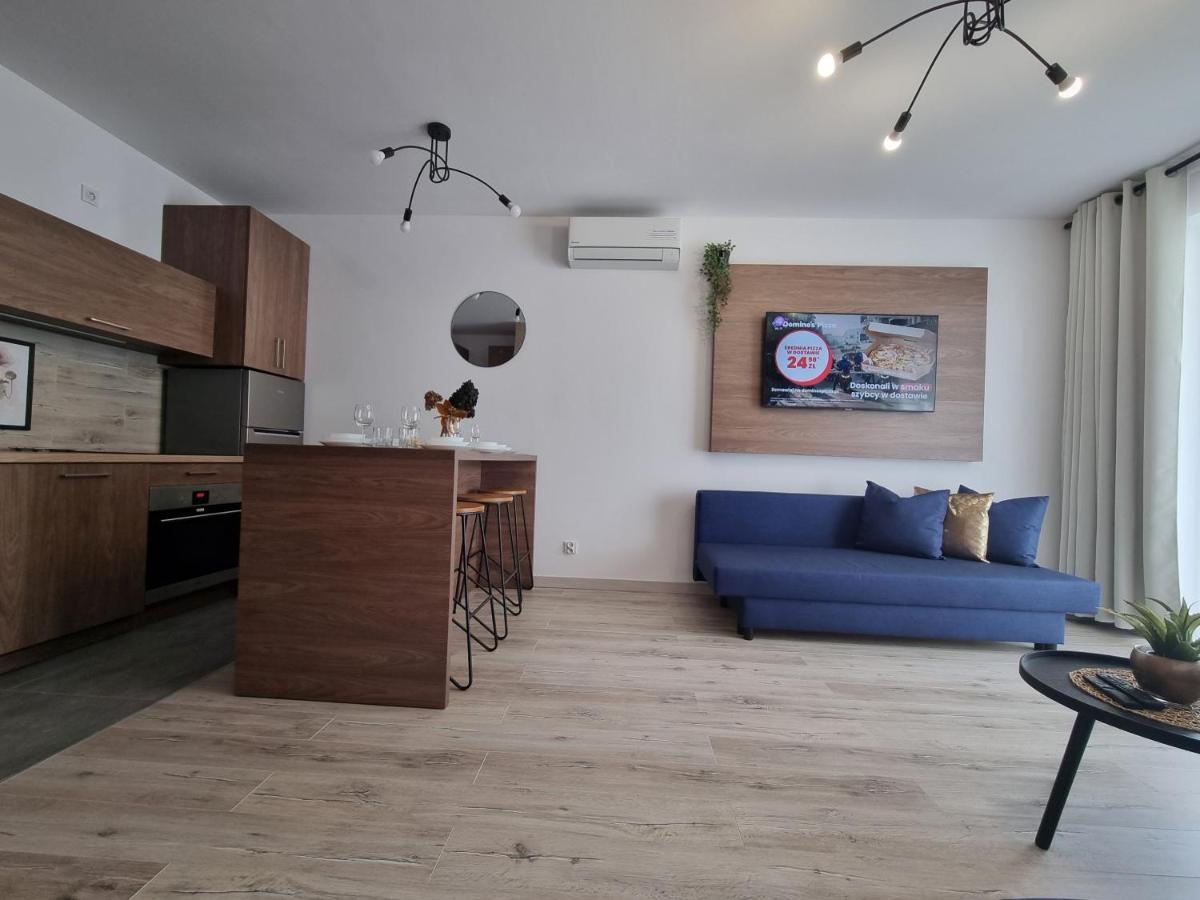 Q Apart Enter- Klimatyzowany 2 Pokojowy Apartament Przy Manufakturze Z Garazem Gratis, Fv Лодзь Экстерьер фото